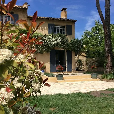 Mas De La Cabrette Bed & Breakfast Aramon